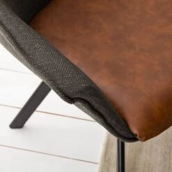 Chaise Capitonnée Randall -Chaises Soldes 1000210863 220902 037 DETAILS P000000001000210863